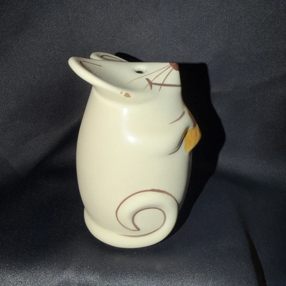 Mouse Parmesan Cheese Shaker Laurie Gates Ceramic Happy Mouse Vintage Kitchen